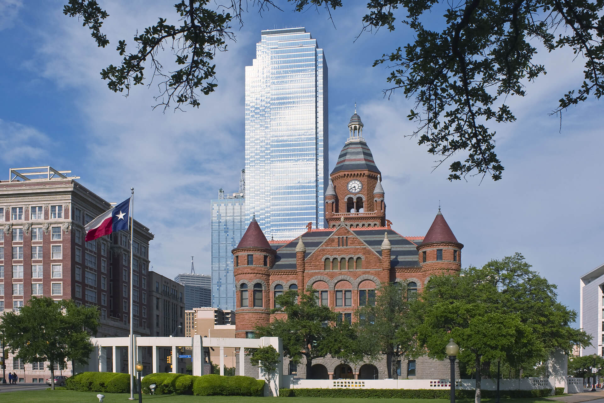  Dallas County Courthouse and Dealey Plaza