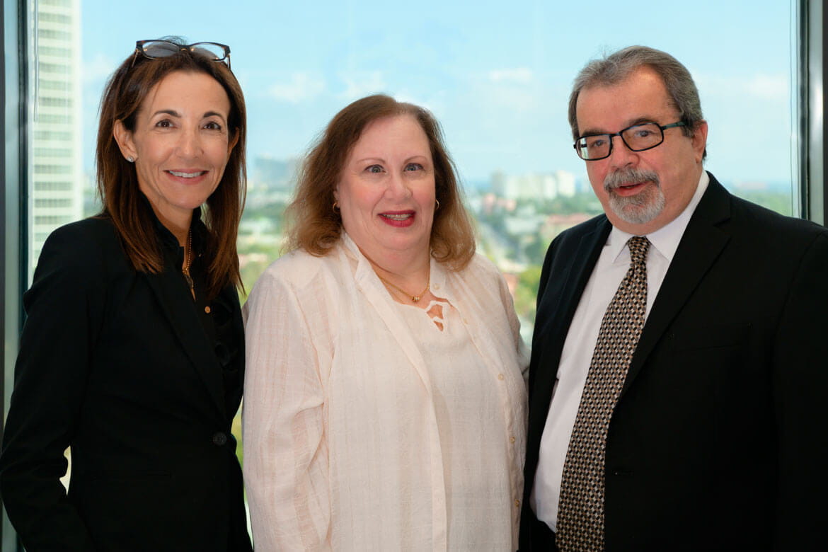 Griselda Uzcategui, Ana Maimon and Alberto Sisso