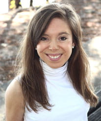 Carrie Tarver bio image.
