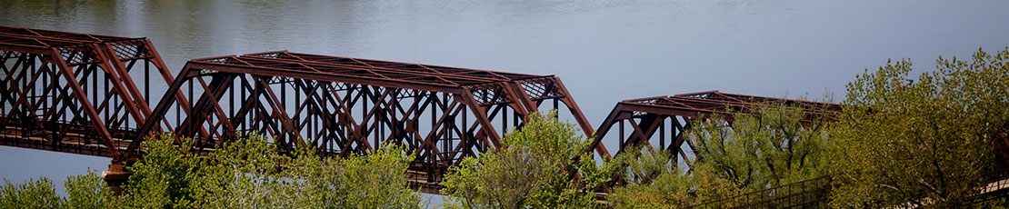 Bridge in the city of Springfield near the Raymond James branch
